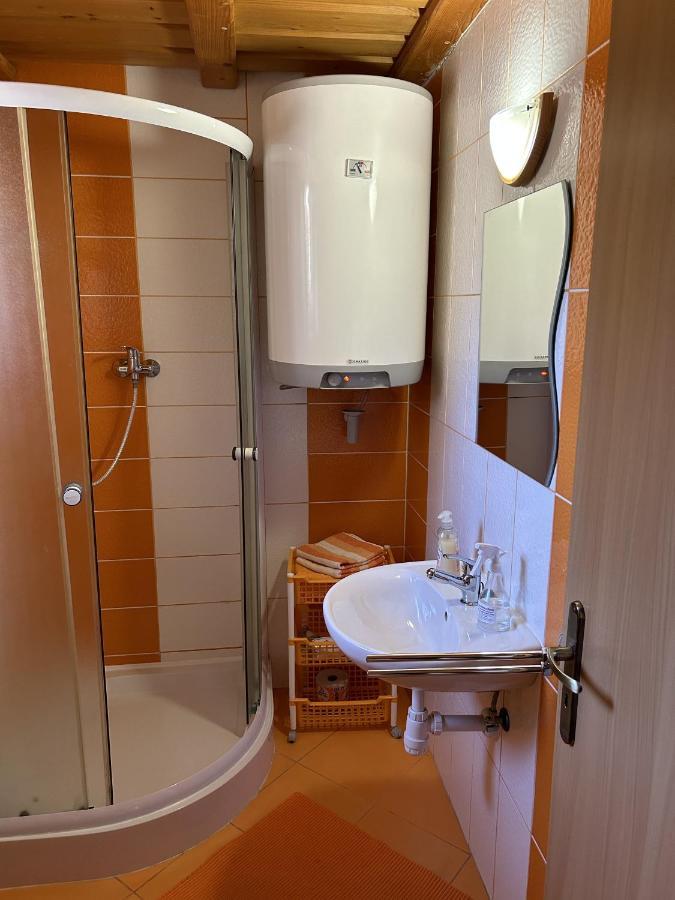 Privat Lenka Hotell Prosiek Exteriör bild