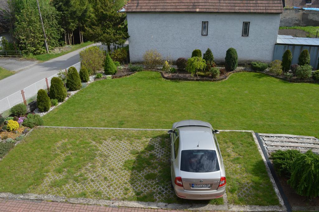 Privat Lenka Hotell Prosiek Exteriör bild